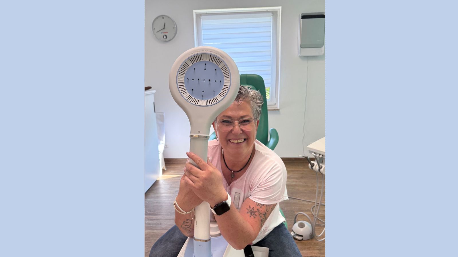 Christiane Schöpe macht in ihrer gleichnamigen Praxis "feine Füße"