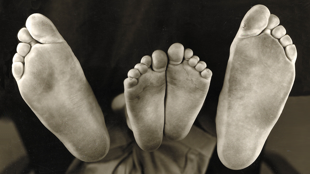 Kinderfüße-Titelbild